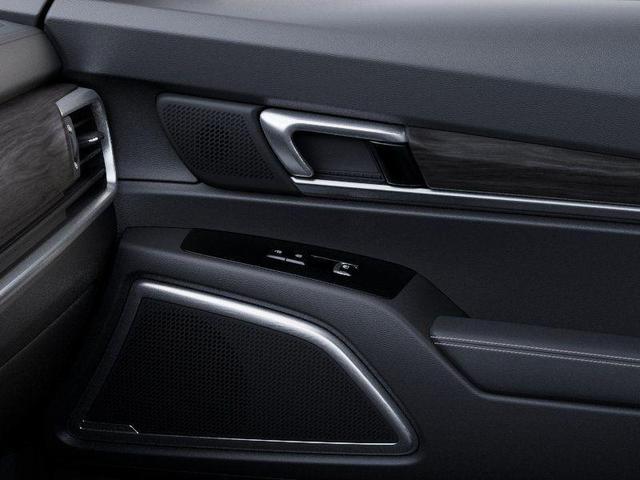 Photo of 2025 Wolf Gray Kia Telluride