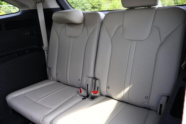 Photo of 2025 Red Kia Sorento