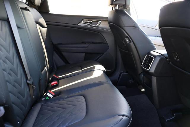 Photo of 2025 Wolf Gray Kia Sportage