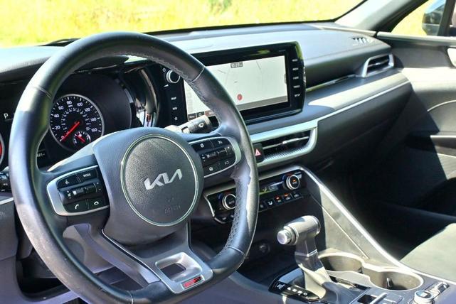 Photo of 2022 Sapphire Blue Kia K5