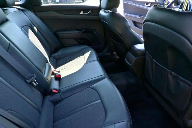 Photo of 2022 Sapphire Blue Kia K5