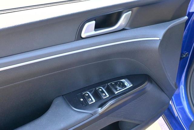 Photo of 2022 Sapphire Blue Kia K5