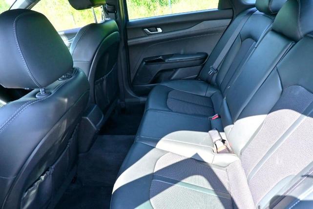 Photo of 2022 Sapphire Blue Kia K5