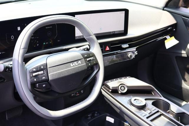 Photo of 2025 Black Kia EV6