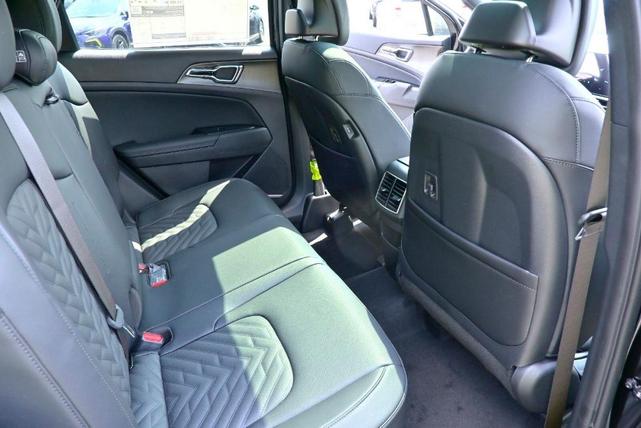 Photo of 2026 Black Kia Sportage Hybrid