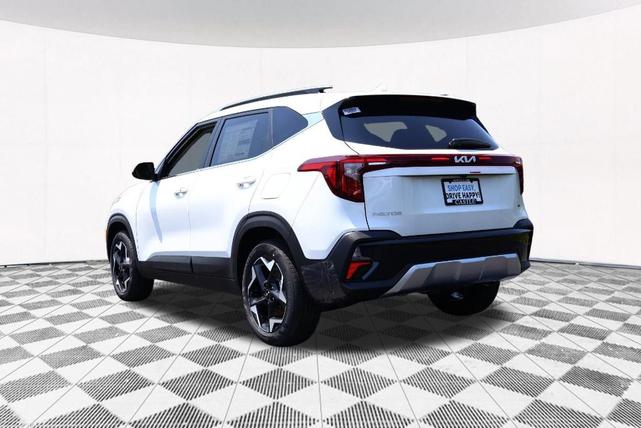 Photo of 2025 White Kia Seltos