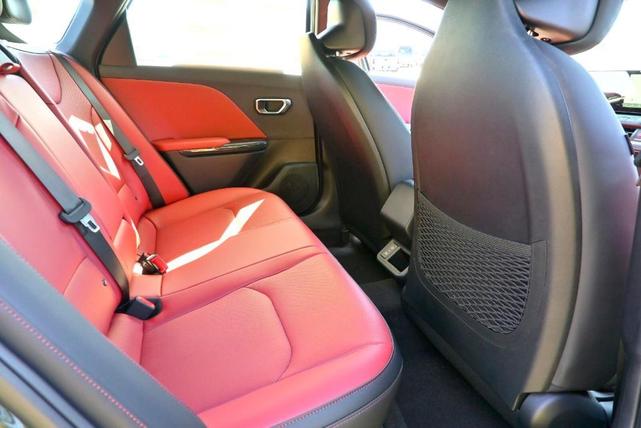Photo of 2025 Aurora Black Pearl Kia K4