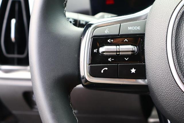 Photo of 2025 Everlasting Silver Kia Sorento
