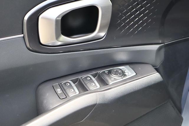 Photo of 2025 Everlasting Silver Kia Sorento