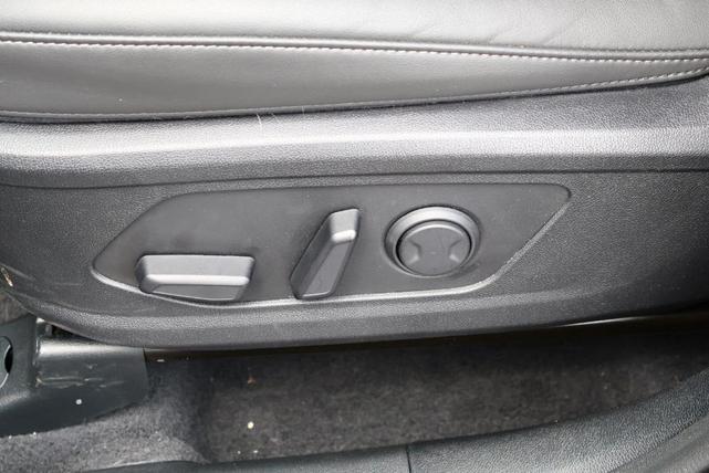 Photo of 2025 Everlasting Silver Kia Sorento