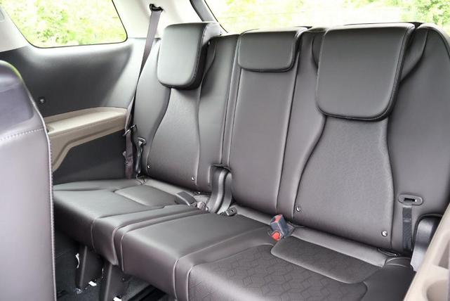 Photo of 2026 Snow White Pearl Kia Carnival