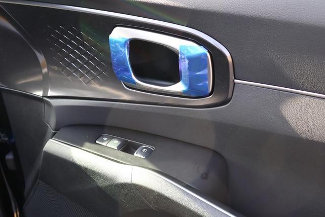 Photo of 2025 Black Kia Sorento