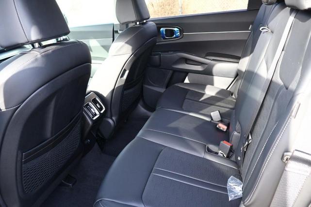 Photo of 2025 Black Kia Sorento