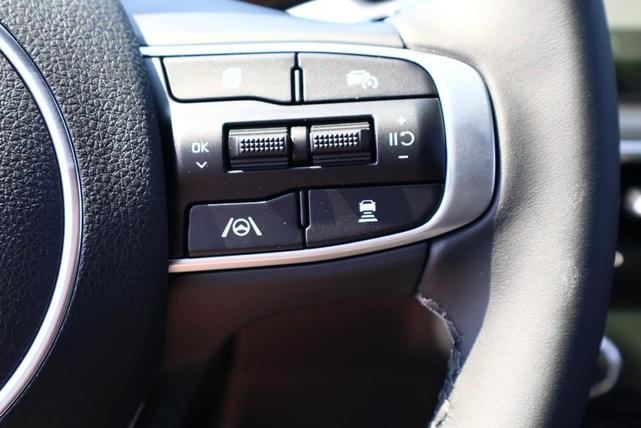 Photo of 2025 Gray Kia K5