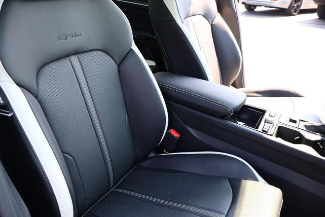 Photo of 2025 Gray Kia K5