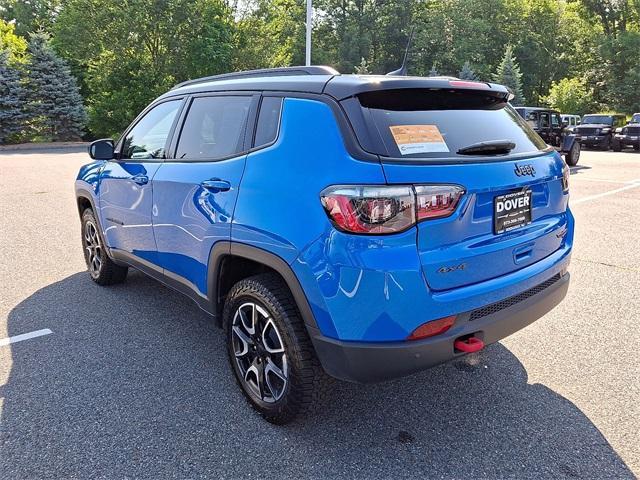 Photo of 2024 Hydro Blue Pearlcoat Jeep Compass