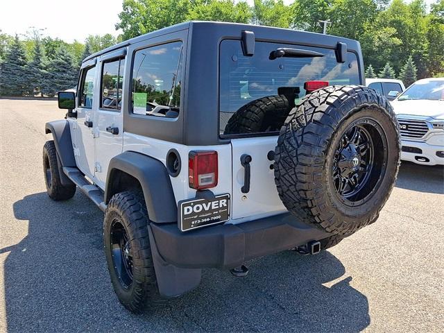 Photo of 2016 Bright White Clearcoat Jeep Wrangler Unlimited