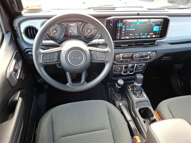 Photo of 2025 Granite Crystal Clearcoat Metallic Jeep Gladiator