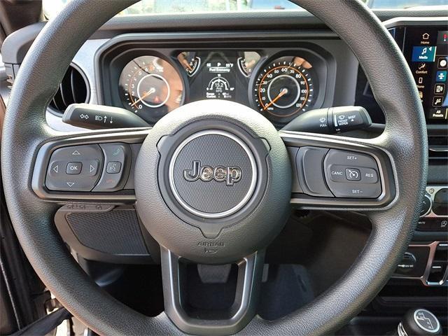 Photo of 2025 Granite Crystal Clearcoat Metallic Jeep Gladiator