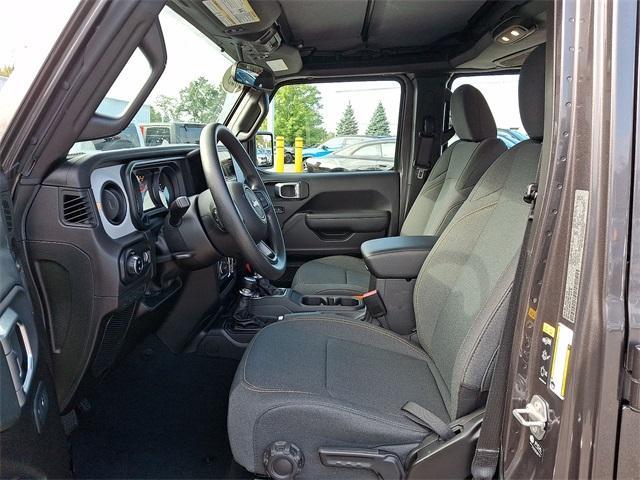 Photo of 2025 Granite Crystal Clearcoat Metallic Jeep Gladiator