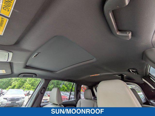 Photo of 2022 Platinum White Pearl Honda Passport