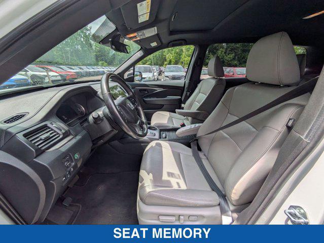 Photo of 2022 Platinum White Pearl Honda Passport