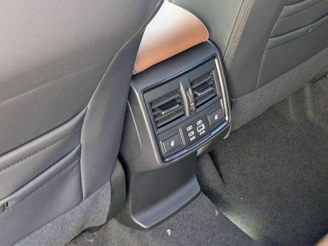 Photo of 2025 Magnetite Gray Metallic Subaru Forester