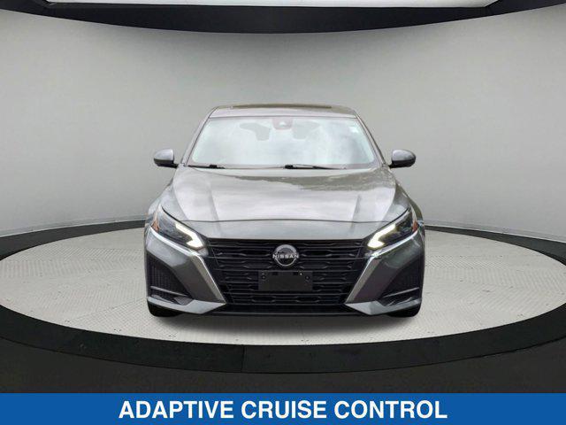 Photo of 2023 Gun Metallic Nissan Altima