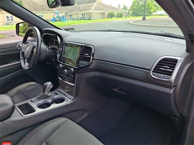 Photo of 2021 Diamond Black Jeep Grand Cherokee