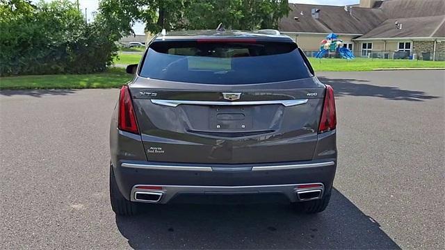 Photo of 2020 Dark Mocha Metallic Cadillac XT5
