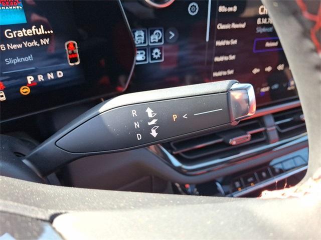 Photo of 2025 Iridescent Pearl Tricoat Chevrolet Equinox EV