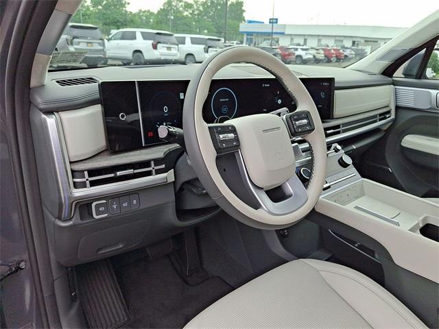 Photo of 2024 Gray Hyundai SANTA FE