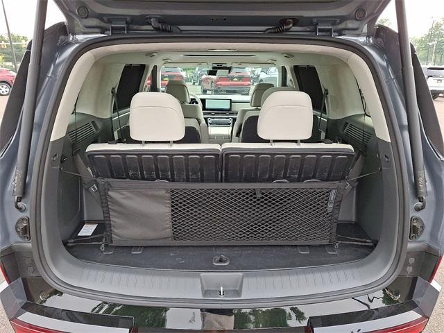 Photo of 2024 Gray Hyundai SANTA FE
