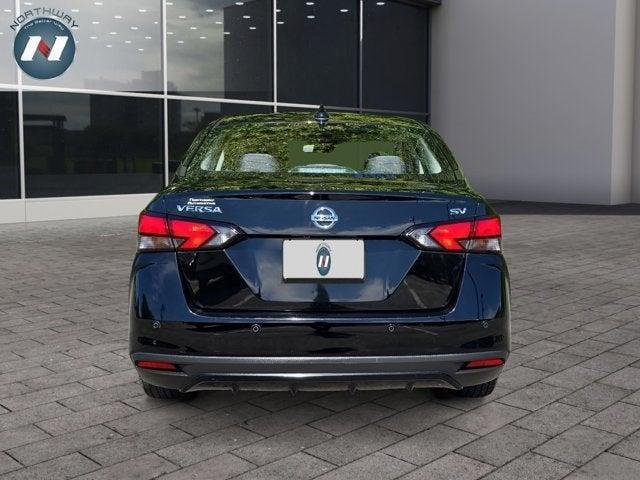 Photo of 2021 Super Black Nissan Versa