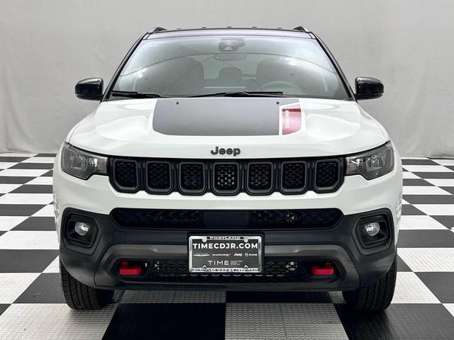 Photo of 2023 Bright White Clearcoat Jeep Compass