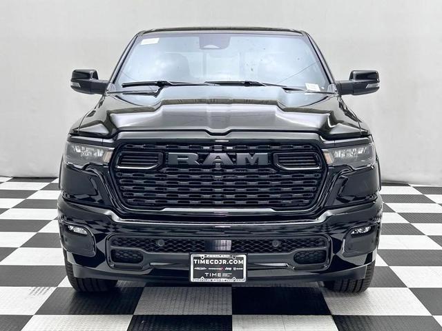 Photo of 2026 Diamond Black Crystal Pearlcoat RAM 1500