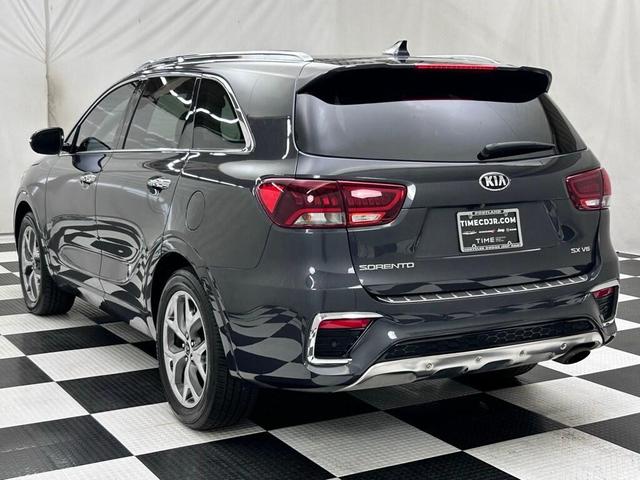 Photo of 2019 Platinum Graphite Kia Sorento