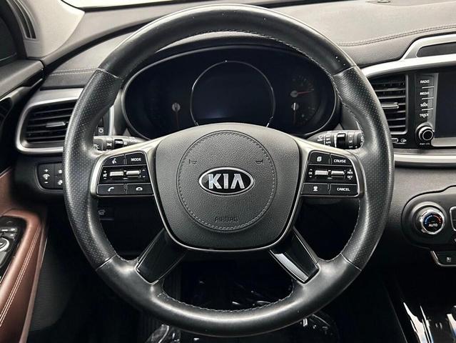 Photo of 2019 Platinum Graphite Kia Sorento