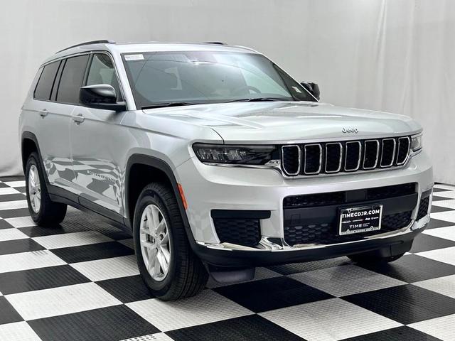 Photo of 2025 Silver Zynith Jeep Grand Cherokee L