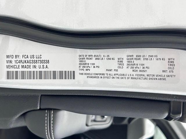 Photo of 2025 Silver Zynith Jeep Grand Cherokee L