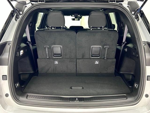 Photo of 2025 Silver Zynith Jeep Grand Cherokee L