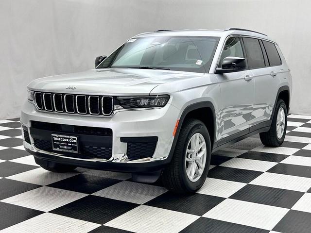 Photo of 2025 Silver Zynith Jeep Grand Cherokee L