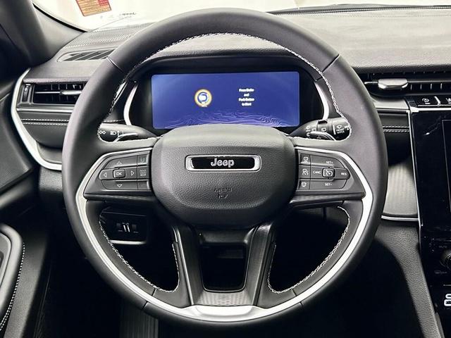 Photo of 2025 Silver Zynith Jeep Grand Cherokee L