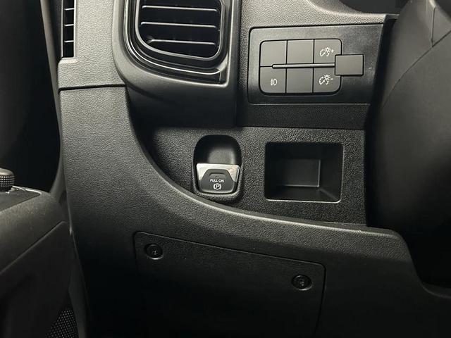 Photo of 2025 Bright White Clearcoat RAM ProMaster 3500