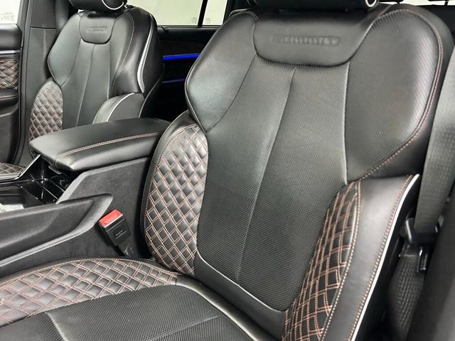Photo of 2023 Silver Zynith Jeep Grand Cherokee L