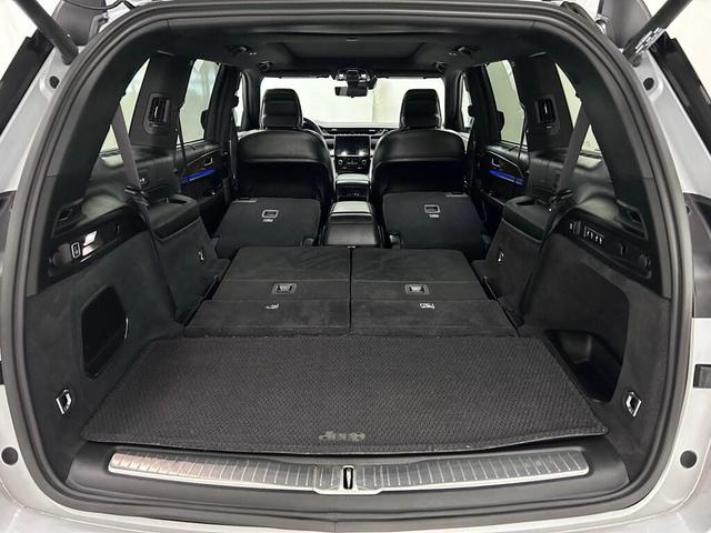 Photo of 2023 Silver Zynith Jeep Grand Cherokee L