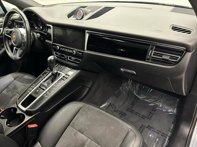 Photo of 2021 Silver Porsche Macan