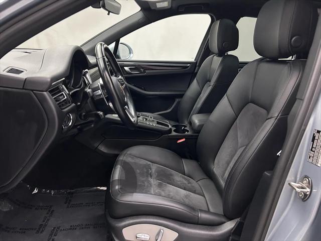 Photo of 2021 Silver Porsche Macan