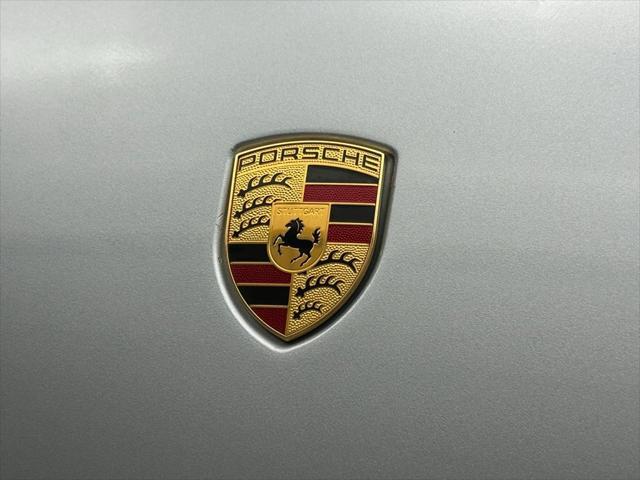 Photo of 2021 Silver Porsche Macan