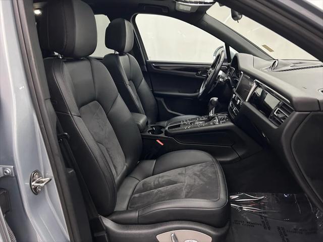 Photo of 2021 Silver Porsche Macan